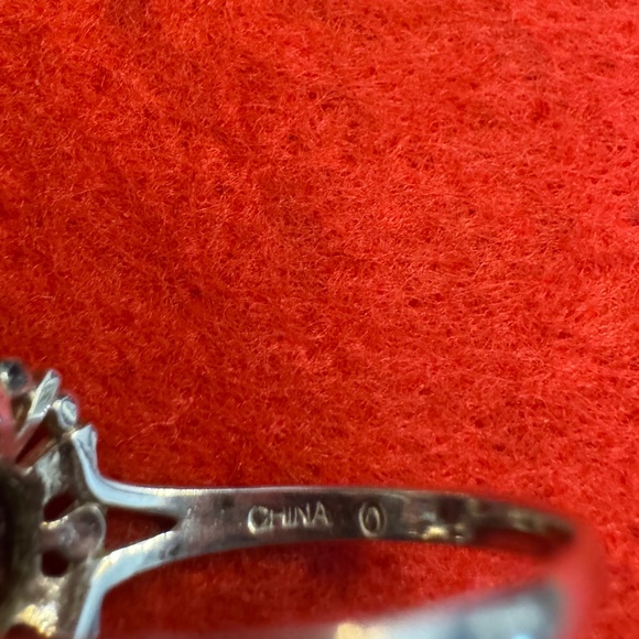 🌹 VINTAGE 925 Sterling Silver Ring Deep Red Garnet Halo Sz 10 - Picture 6 of 7